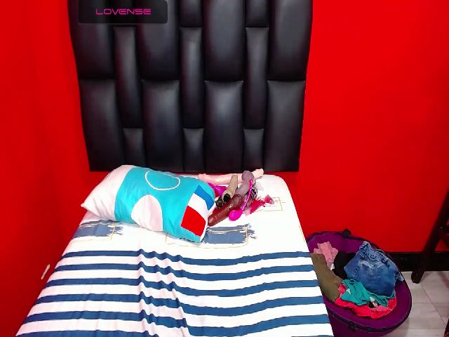 Live sex webcam photo for Meganlovitz #272216695