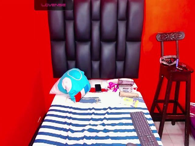 Live sex webcam photo for Meganlovitz #272423253