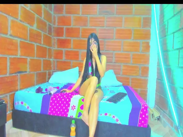 Live sex webcam photo for Meganmoore_ #273928167