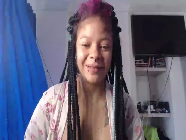 Live sex webcam photo for Meillyn #273700742