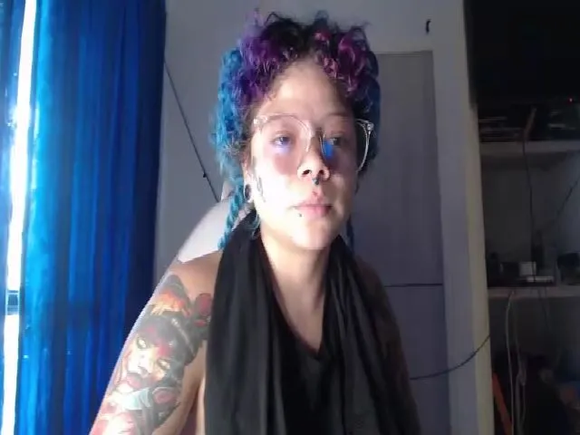 Live sex webcam photo for Meillyn #273959998