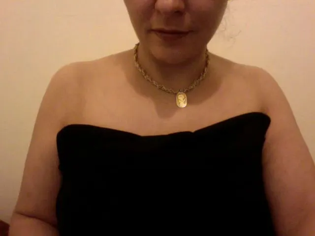 Live sex webcam photo for Meimei8 #272179557