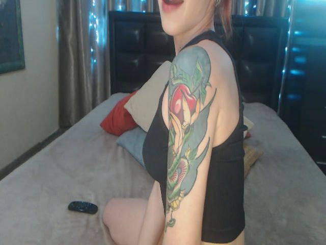 Live sex webcam photo for MelaniaYoung #273648328