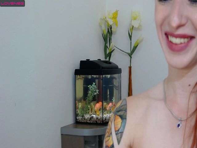 Live sex webcam photo for MelaniaYoung #274557789