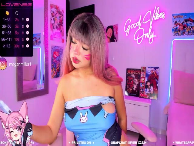 Live sex webcam photo for Melaniemiler #272355572