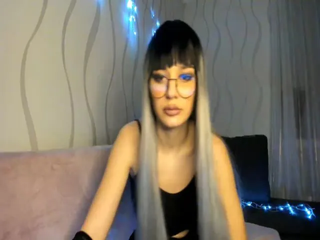 Live sex webcam photo for MelanyGreyme #272377415