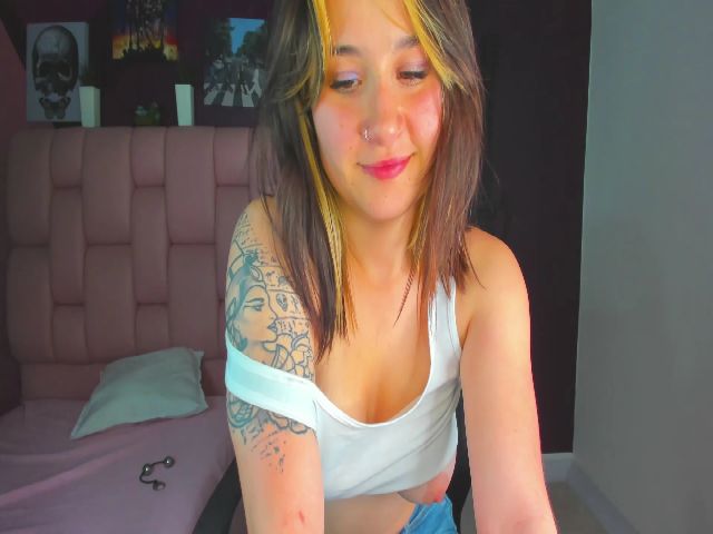 Live sex webcam photo for Meleena_fox #272059449