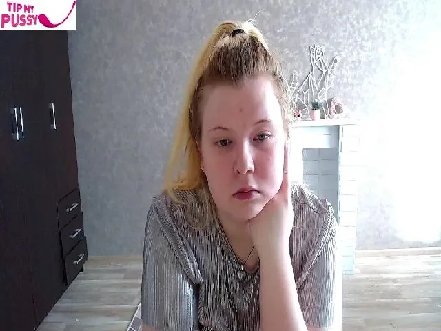 Live sex webcam photo for Melina_Top #273848425
