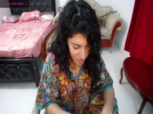 Live sex webcam photo for Melody_latin #271711532