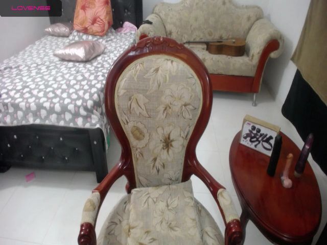 Live sex webcam photo for Melody_latin #271756711