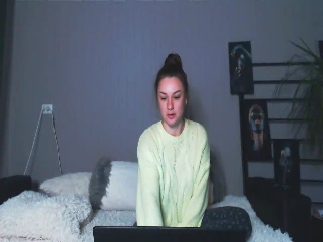 Live sex webcam photo for MeowNicole #272816558