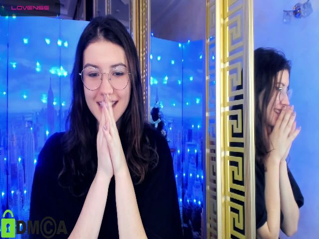 Live sex webcam photo for Merreditt #271718860