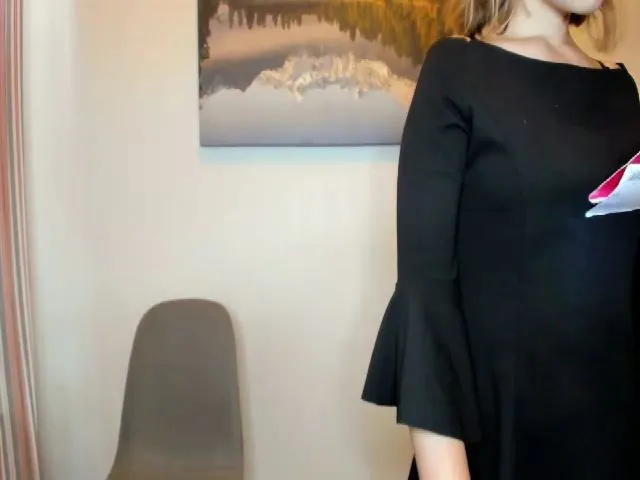 Live sex webcam photo for MerrmaidAriel #274328728