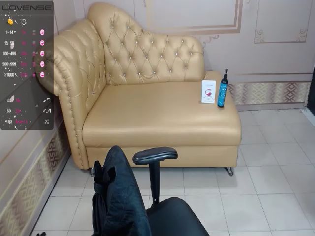 Live sex webcam photo for Messy_Mommy4u #273078609