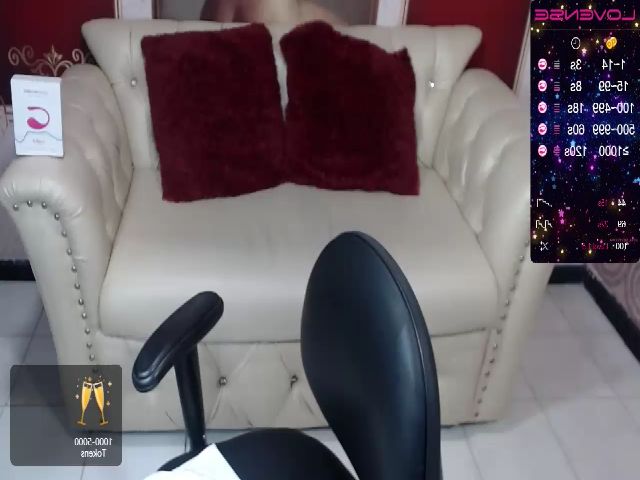 Live sex webcam photo for Messy_Mommy4u #273362651