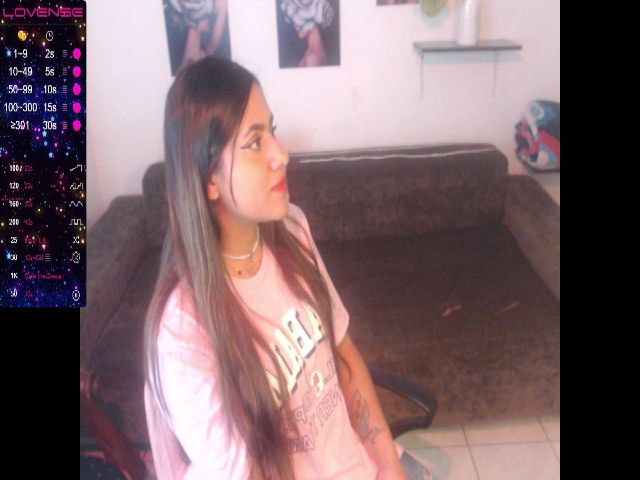 Live sex webcam photo for Mia9377 #273857887