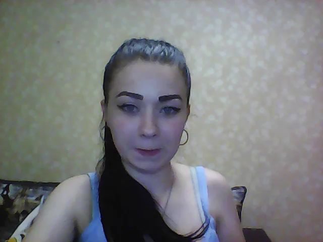 Live sex webcam photo for MiaBoginya #273943432