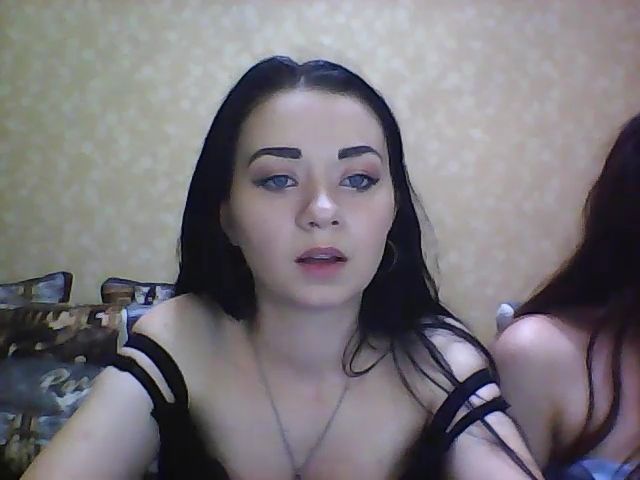 Live sex webcam photo for MiaBoginya #273992652