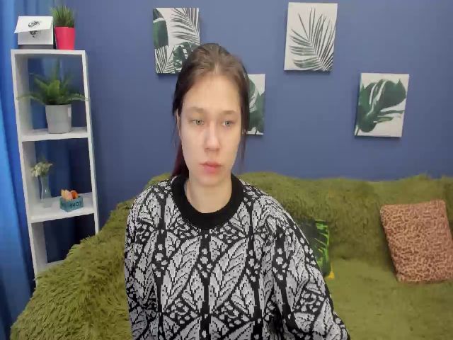 Live sex webcam photo for MiaBrave #272659857