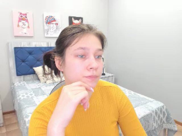 Live sex webcam photo for MiaBrave #272686185