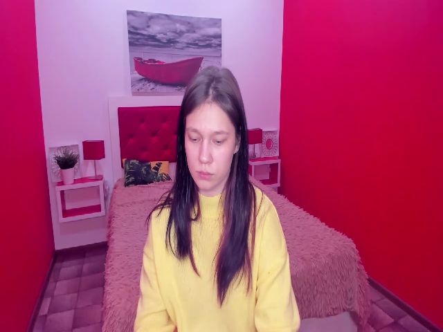 Live sex webcam photo for MiaBrave #272839297