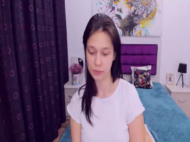 Live sex webcam photo for MiaBrave #272863161