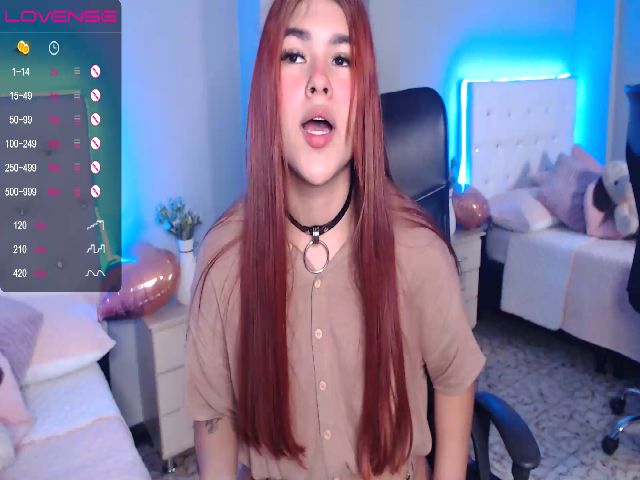 Live sex webcam photo for MiaBrookee #273201877