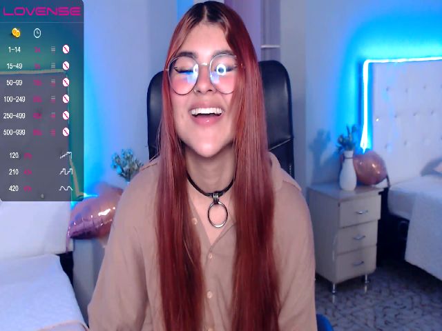 Live sex webcam photo for MiaBrookee #273204794