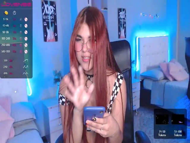 Live sex webcam photo for MiaBrookee #273692370