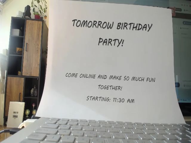 Live sex webcam photo for MiaMaxxx #272709006