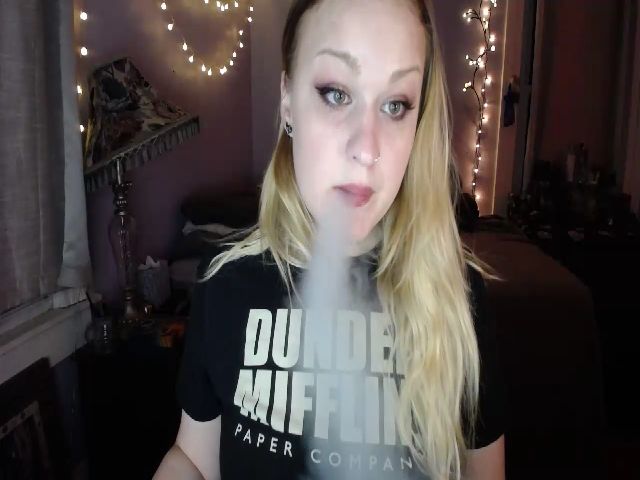 Live sex webcam photo for MiaMoth #272495489