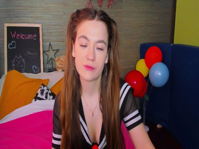 Live sex webcam photo for MiaNemalkova #272630004