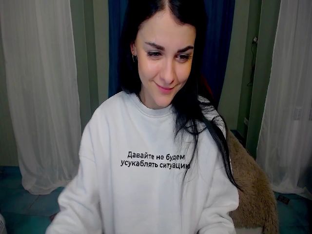 Live sex webcam photo for MiaRools #272278327