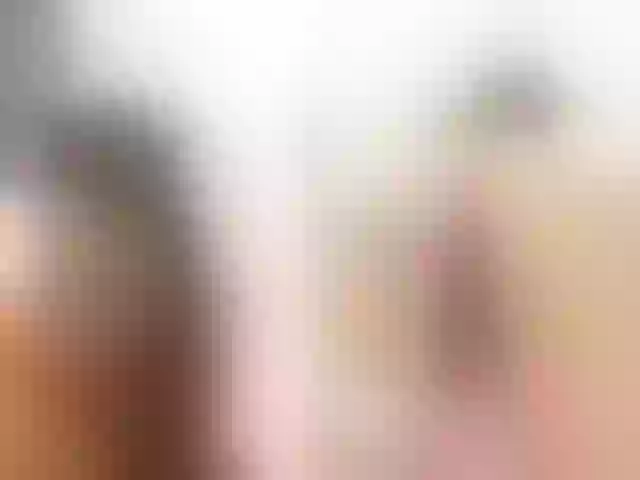 Live sex webcam photo for Mia_29 #273362158