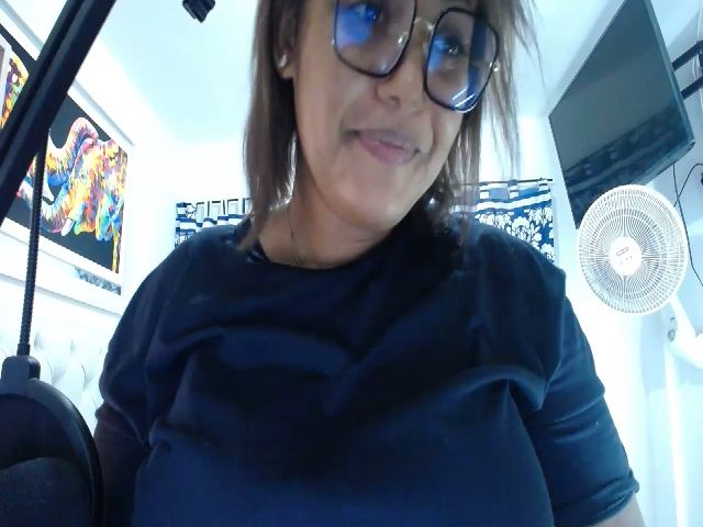 Live sex webcam photo for Mia_Brown_9 #273509714
