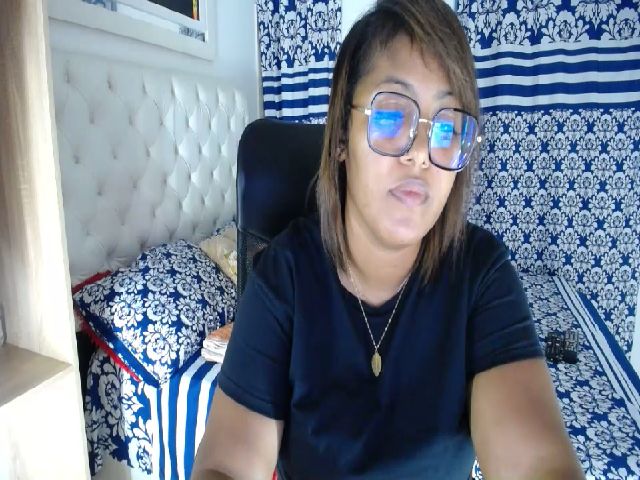 Live sex webcam photo for Mia_Brown_9 #273619573