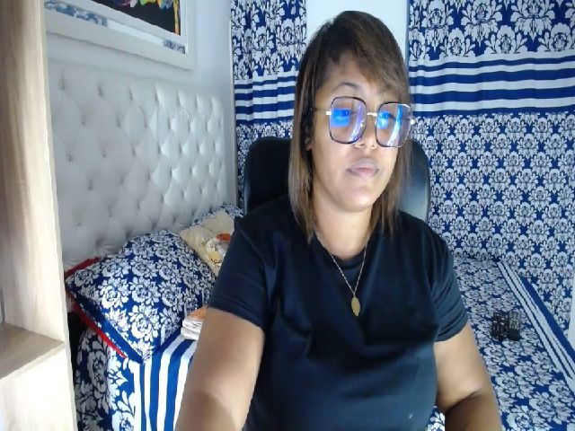 Live sex webcam photo for Mia_Brown_9 #273619836
