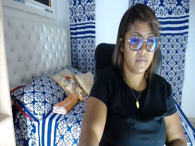 Live sex webcam photo for Mia_Brown_9 #273620165