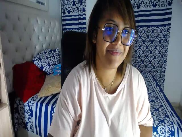 Live sex webcam photo for Mia_Brown_9 #273632637