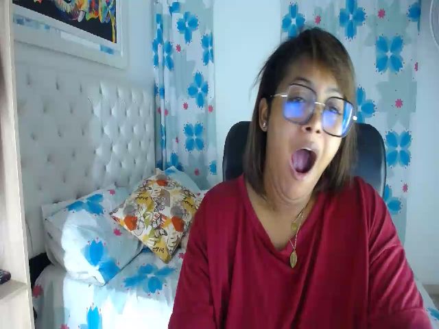 Live sex webcam photo for Mia_Brown_9 #273650650
