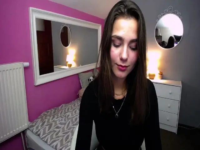 Live sex webcam photo for Mia_Rose19 #272978124