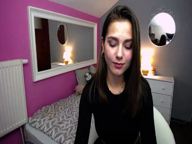 Live sex webcam photo for Mia_Rose19 #272978447