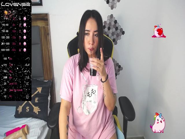 Live sex webcam photo for Mia_lee_e #271745636