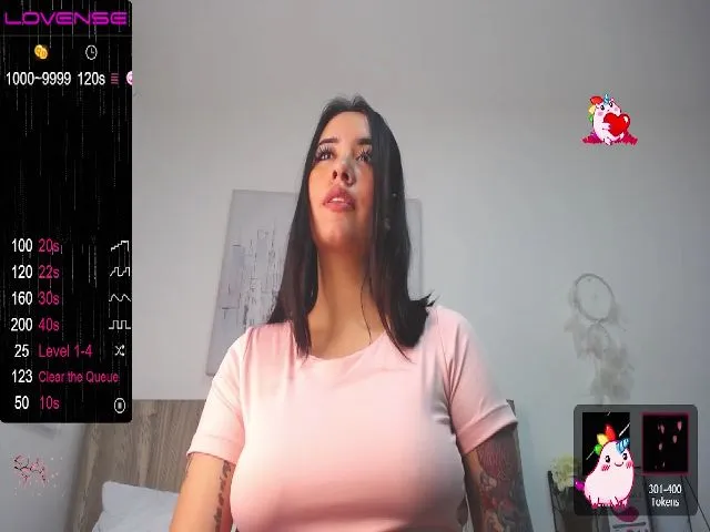 Live sex webcam photo for Mia_lee_e #271823168