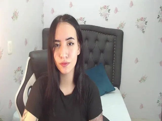 Live sex webcam photo for Mia_lee_e #274536937