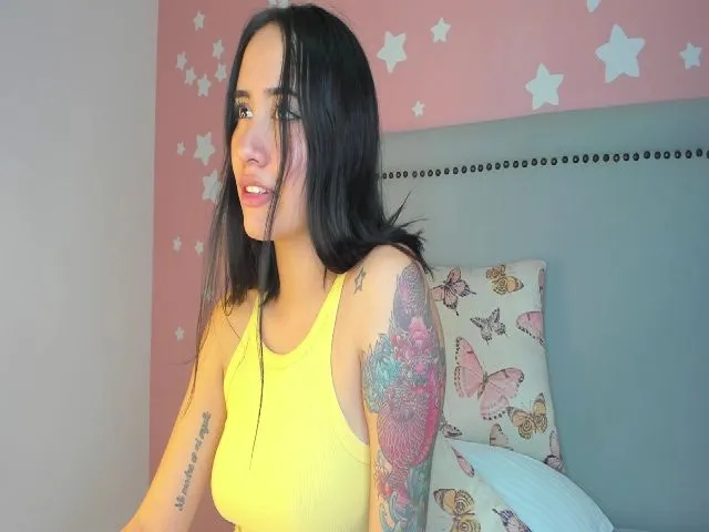 Live sex webcam photo for Mia_lee_e #274574275