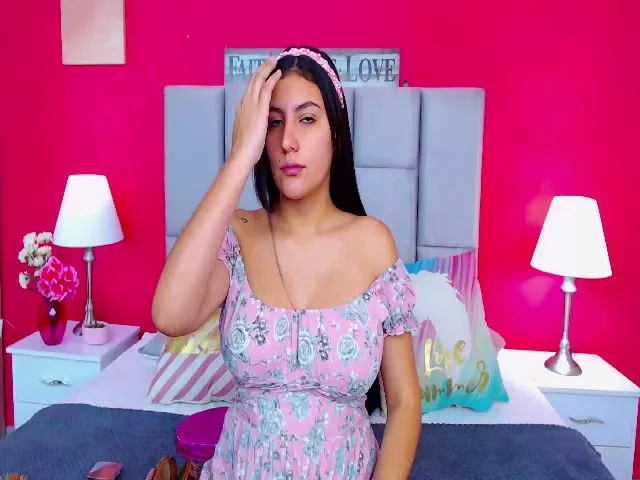 Live sex webcam photo for Mia_thompsons #272055215