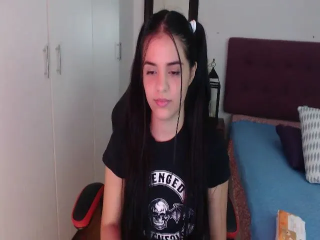 Live sex webcam photo for Miacollins1x #273146468