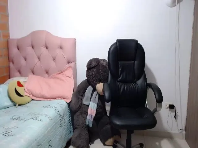 Live sex webcam photo for Miafosx #272547233