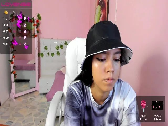 Live sex webcam photo for Miagomez1 #273200966